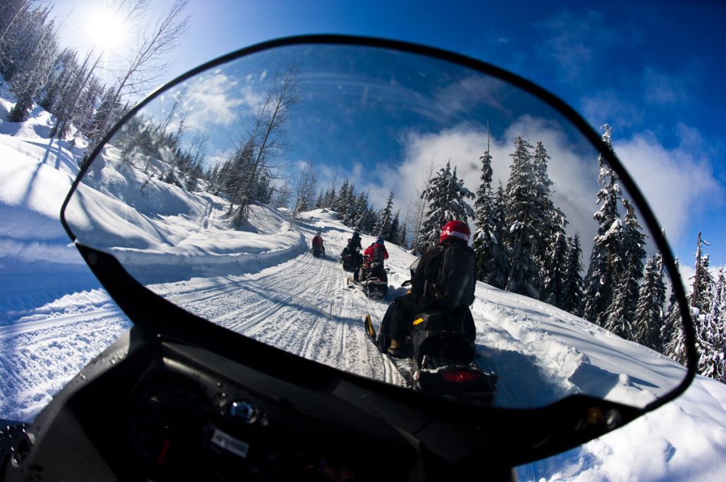 snowmobile tips for beginners
